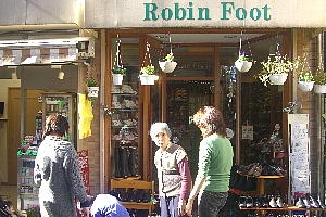 スタンプラリー　ロビンフット靴店