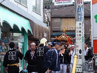 天沼八幡神社　宮神輿